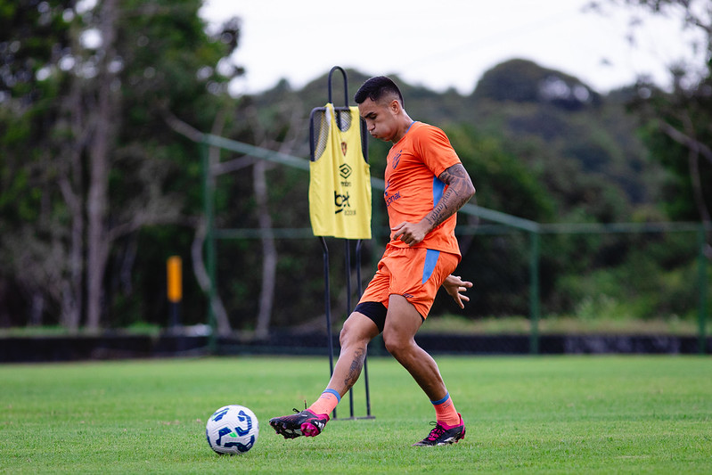 Rivera, volante colombiano do Sport