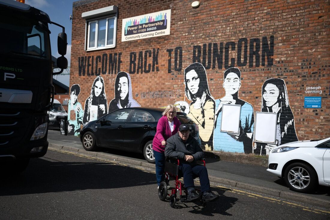 Centro da cidade de Runcorn, noroeste da Inglaterra, em 24 de abril de 2025