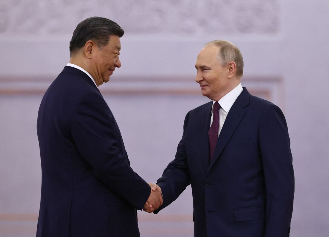 Presidente da Rússia, Vladimir Putin, e o presidente da China, Xi Jinping