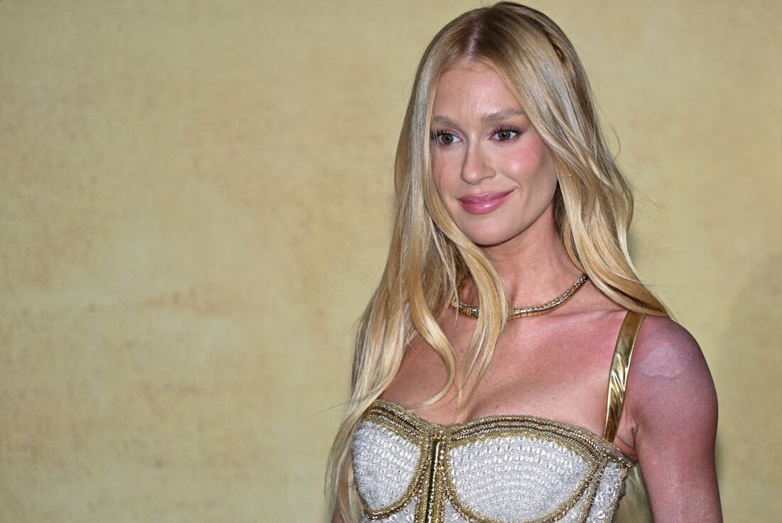 A atriz Marina Ruy Barbosa com seu novo visual loiro, no Festival de Cannes 2025