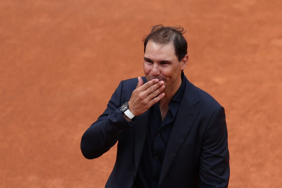 Rafael Nadal recebeu homenagem em Roland Garros