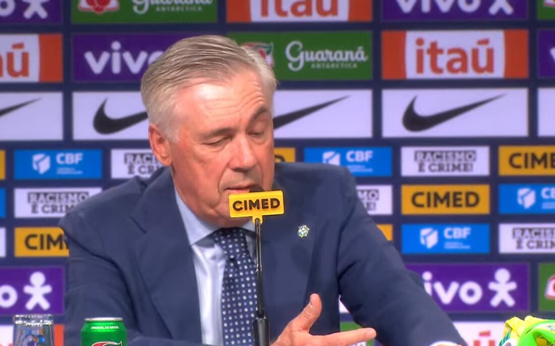 Ancelotti durante convocação da Seleção