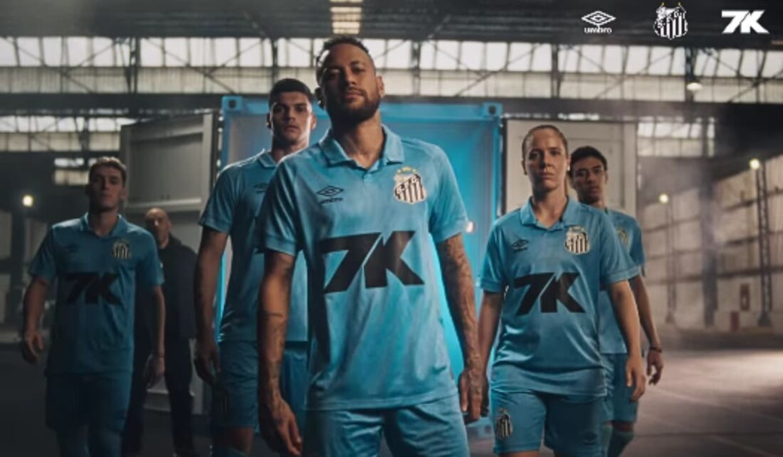 Lançamento da nova camisa do Santos homenageando Neymar Jr.