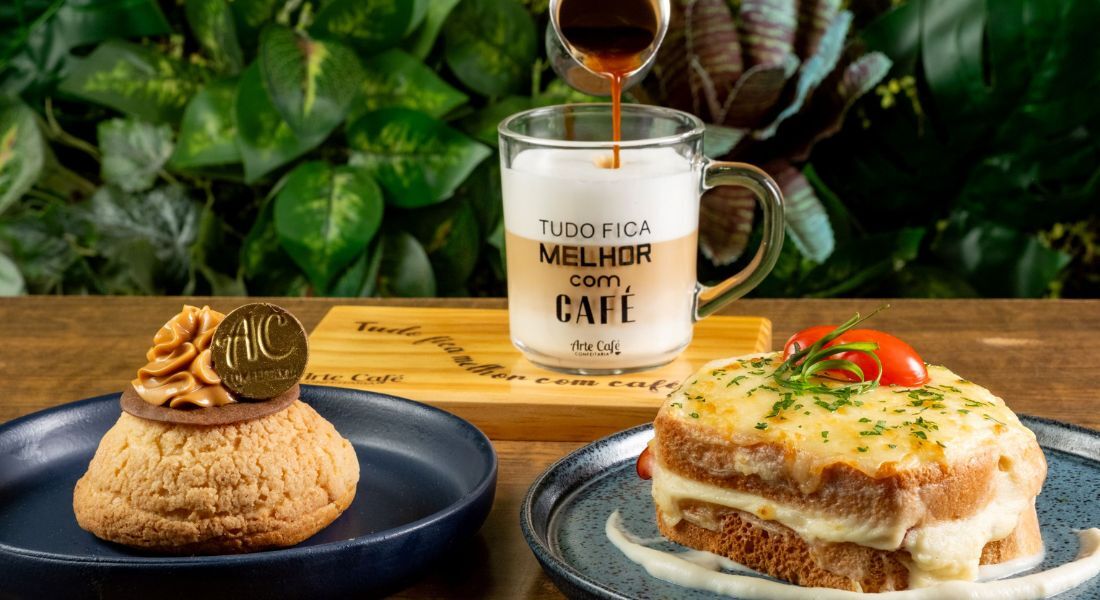 Cafeterias do Recife Coffee oferecem uma sugestão do barista
