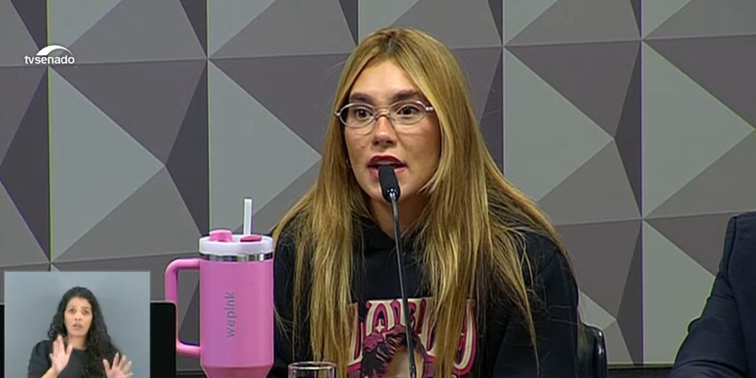 Virginia Fonseca durante audiência da CPI das Bets