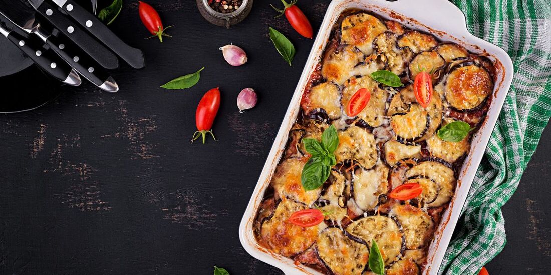 Lasanha de berinjela à bolonhesa é uma combinação prática de refeição