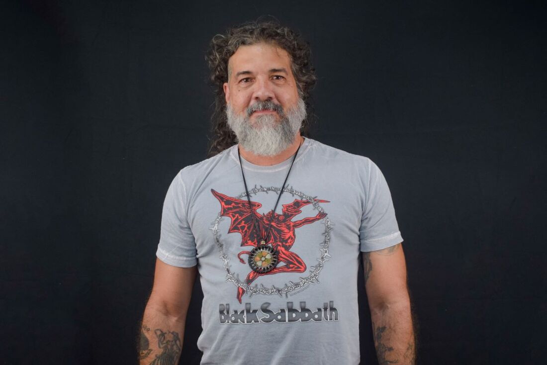 Doutor em Ciências da Comunicação pela Unisinos RS, Jeder Janotti Júnior é professor titular da Universidade Federal de Pernambuco