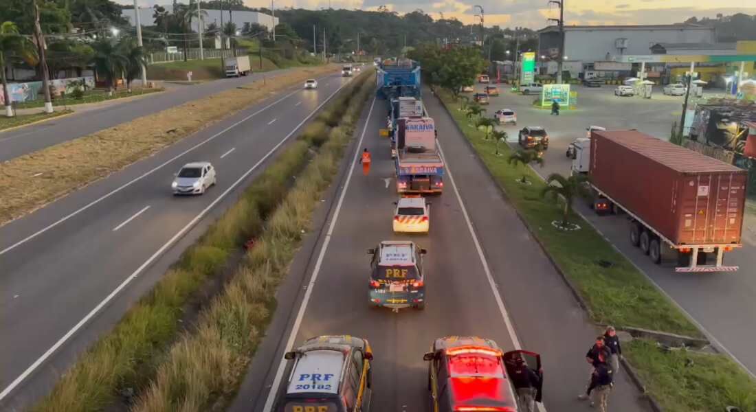 Comboio com transformador gigante parte de Paulista; na segunda-feira (5), transporte será retomado em direção à divisa com a Paraíba