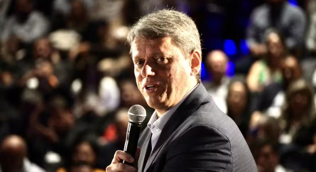 Tarcísio de Freitas tem 60% de aprovação