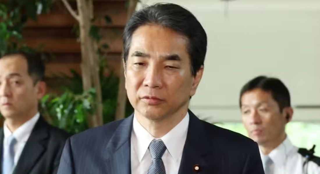 Ministro da Agricultura, Taku Eto, renuncia