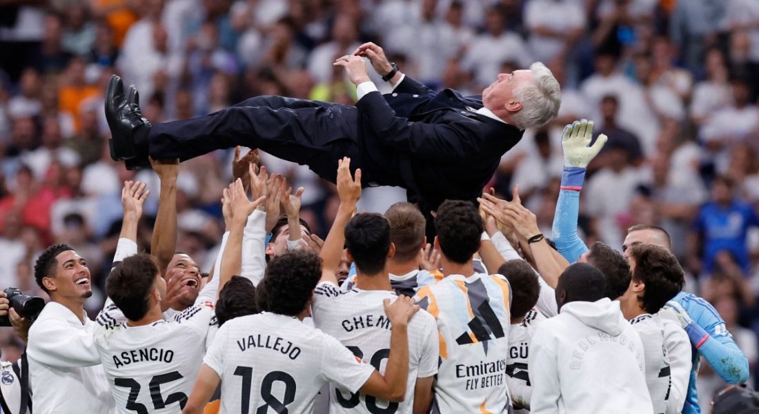 Carlo Ancelotti dá adeus ao Real Madrid com homenagens e vitória sobre a Real Sociedad