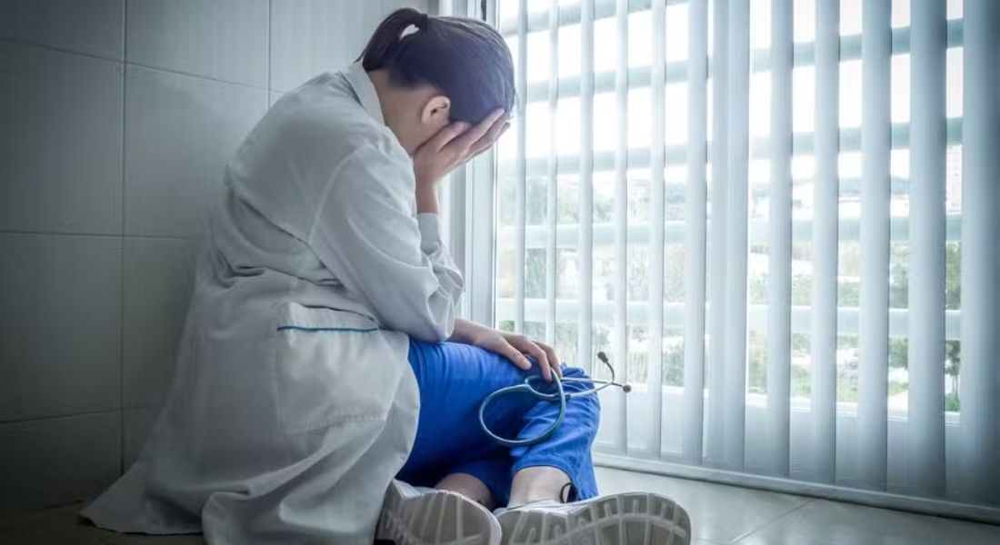 A cada 2 horas, um médico é vítima de violência em estabelecimentos de saúde no Brasil, diz CFM