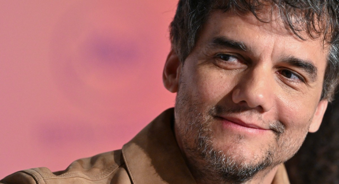 Wagner Moura faz peça com dois dos três filhos 