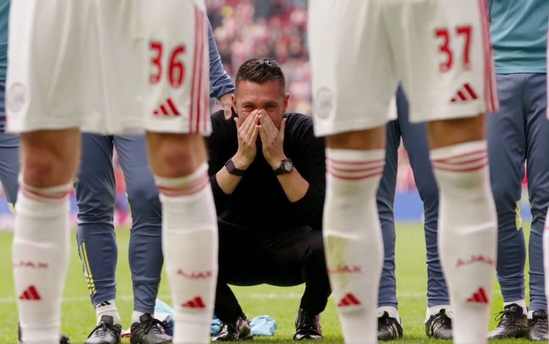 Francesco Farioli lamenta o título perdido pelo Ajax