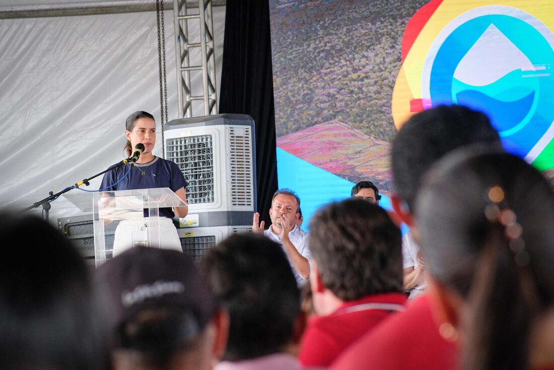 Governadora de Pernambuco, Raquel Lyra (PSD), em agenda no município de Salgueiro, Sertão do estado