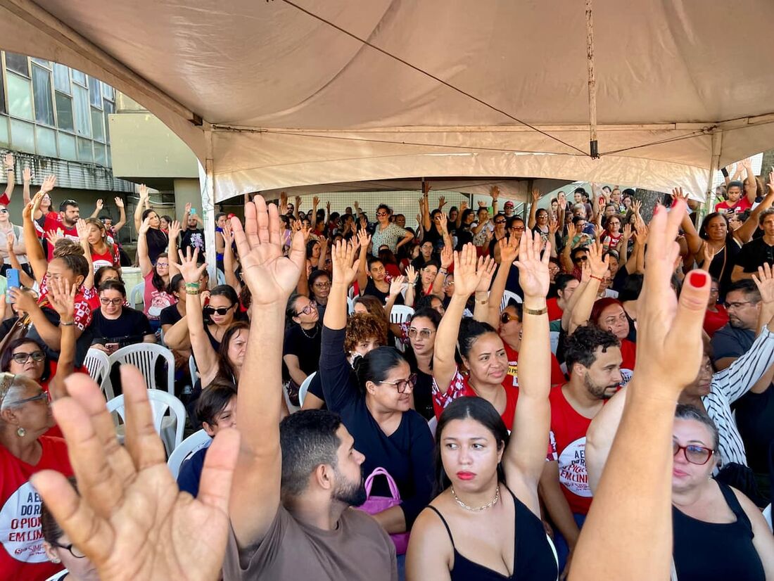 Greve dos professores da rede municipal do Recife chega ao fim 