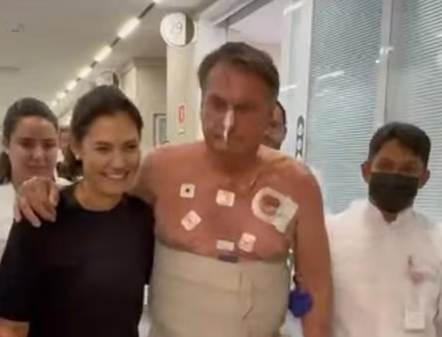 Jair Bolsonaro no Hospital DF Star 