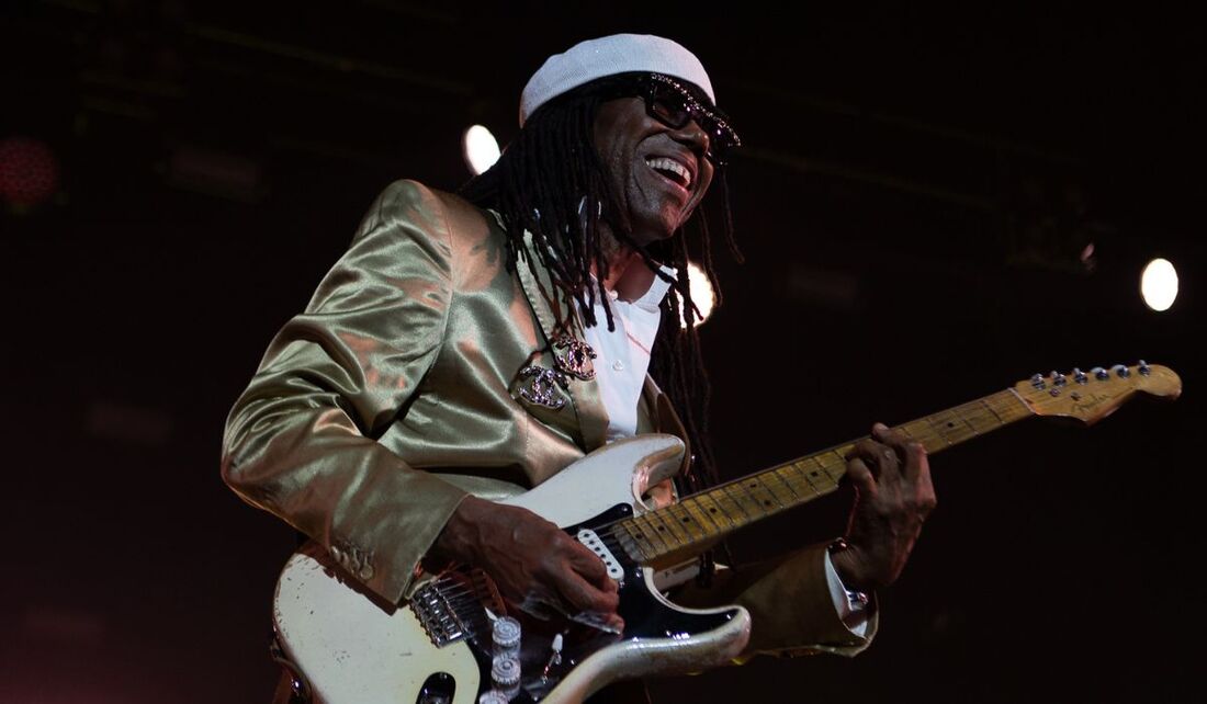 Nile Rodgers & Chic encerraram o C6 Fest com um show apinhado de hits