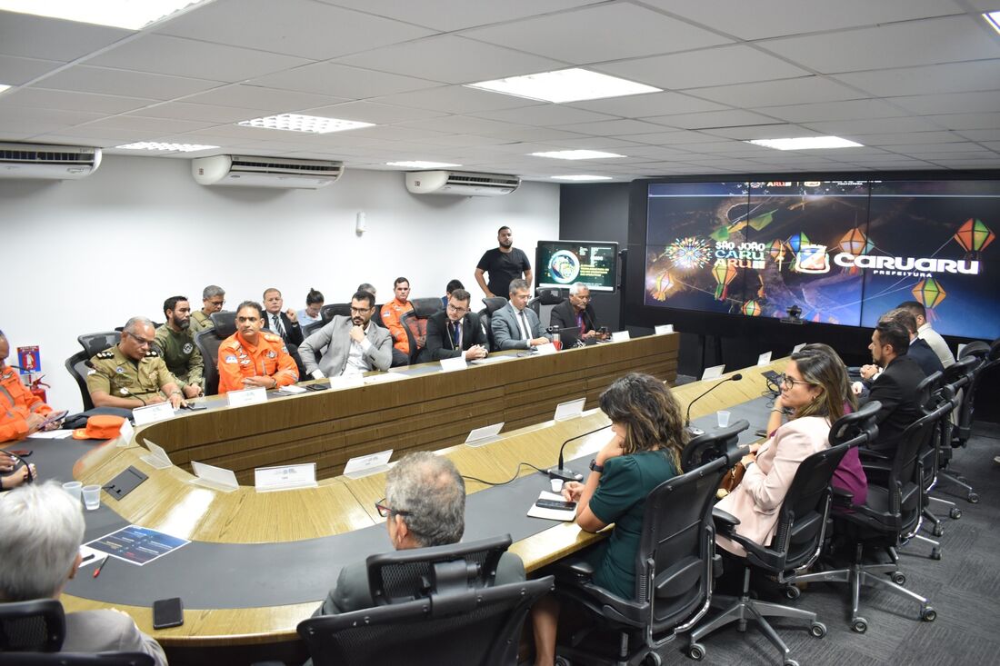 SDS reúne policiais e representantes de prefeituras para alinhar estratégias de segurança durante o São João