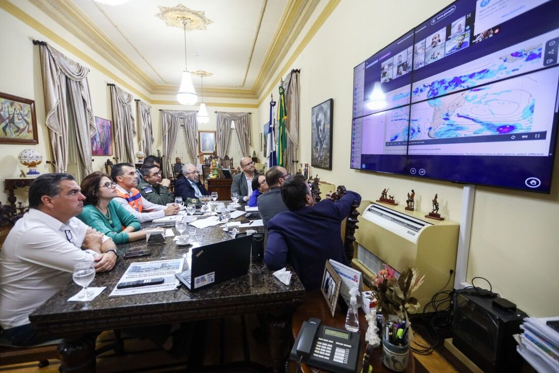 Vice-governadora Priscila Krause coordena reunião para alinhar medidas e reforçar monitoramento contínuo
