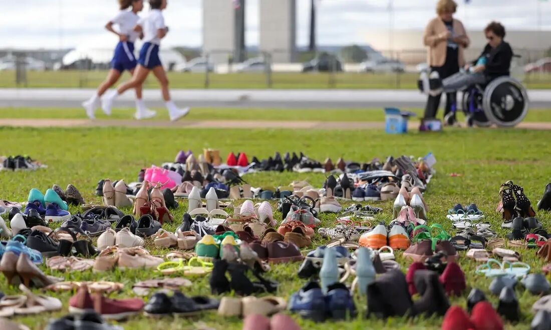 Ato na Esplanada dos Ministérios chama atenção ara Encefalomielite Miálgica, uma doença crônica