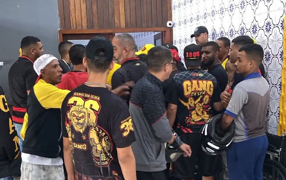 Membros de organizadas do Sport na Ilha do Retiro