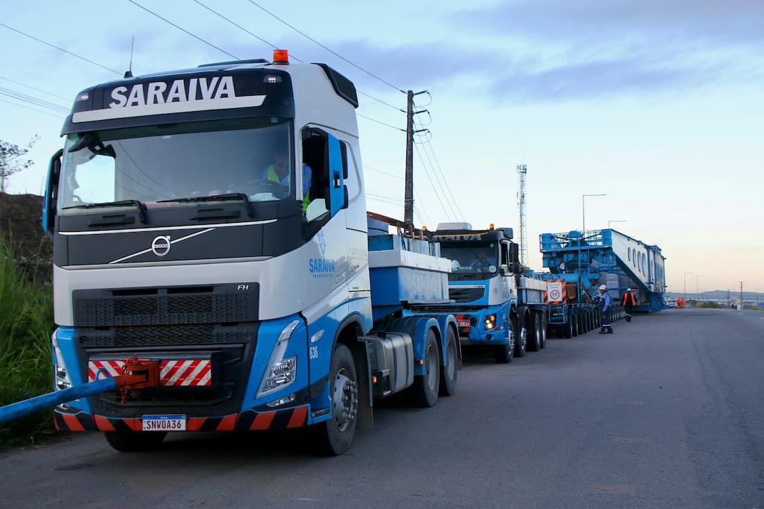 Saída do transporte do transformador