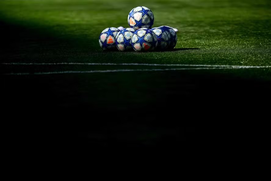 Federação Inglesa proíbe mulheres transgênero de jogar futebol feminino na Inglaterra 