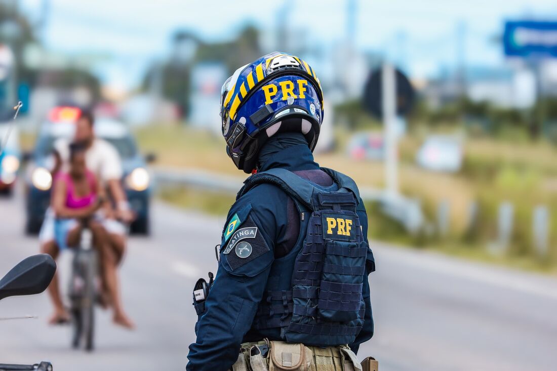 PRF realizada fiscalizações nas rodovias federais de Pernambuco