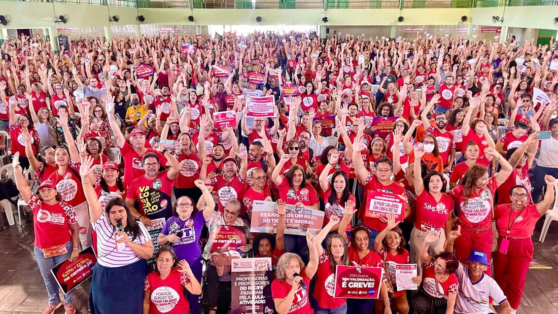 Categoria aprovou greve por unanimidade