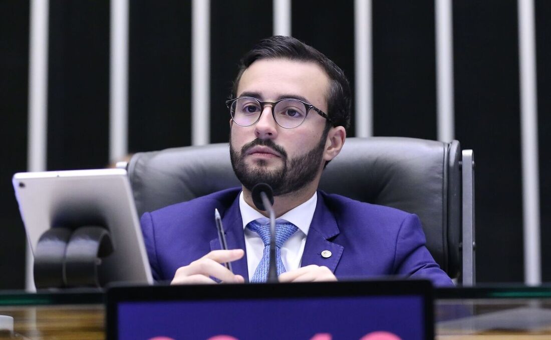 Lula da Fonte se torna o parlamentar mais jovem da história a assumir a presidência da Câmara dos Deputados