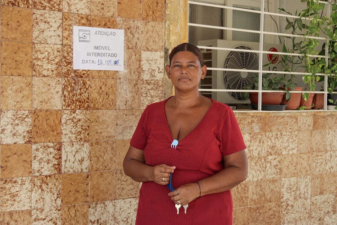 Eunice Deise, moradora do edifício Primavera, em Paulista