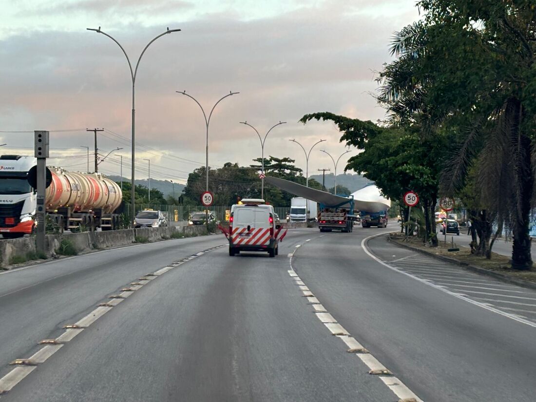 Operação de transporte das pás causará interrupção temporária do trânsito