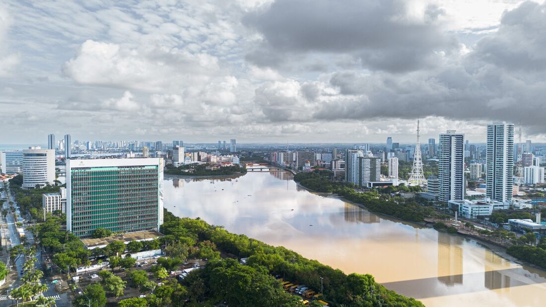 Dia nublado no Recife