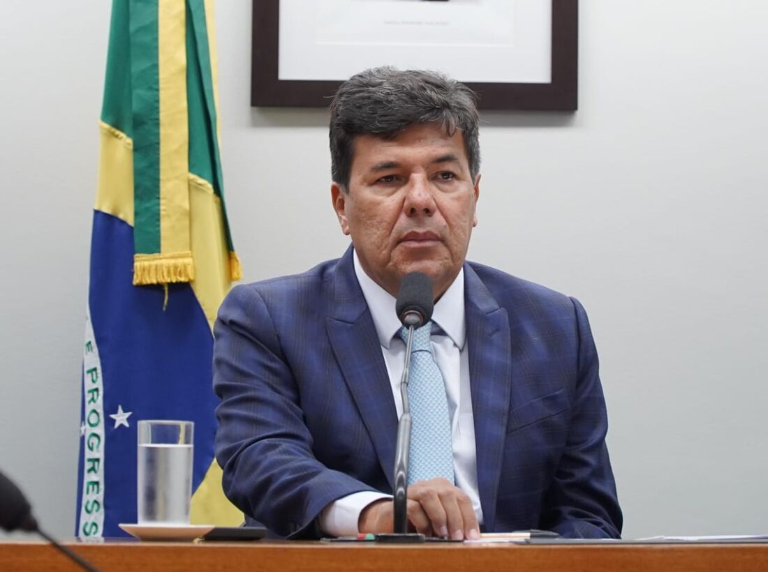 Mendonça Filho critica PEC do fim da reeleição