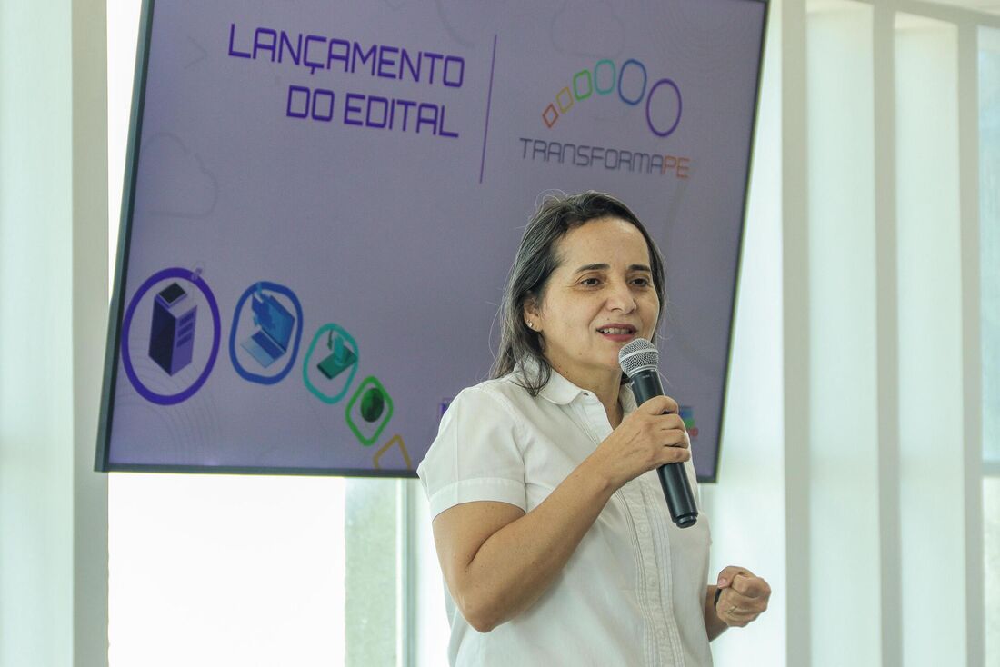 Mauricélia Montenegro, secretária de Ciência, Tecnólogia e Inovação, durante lançamento do edital Transforma PE.