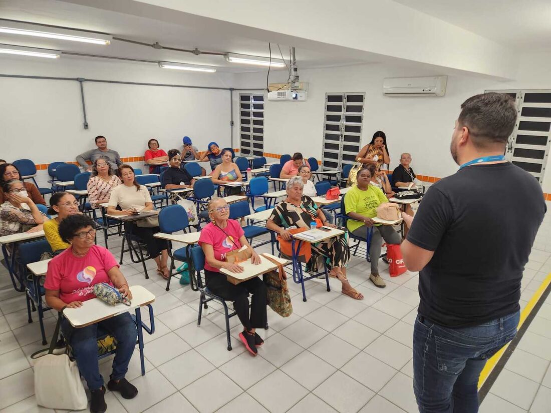 A oficina contou com uma orientação para os artesões de Jaboatão dos Guararapes que estão interessados em empreender