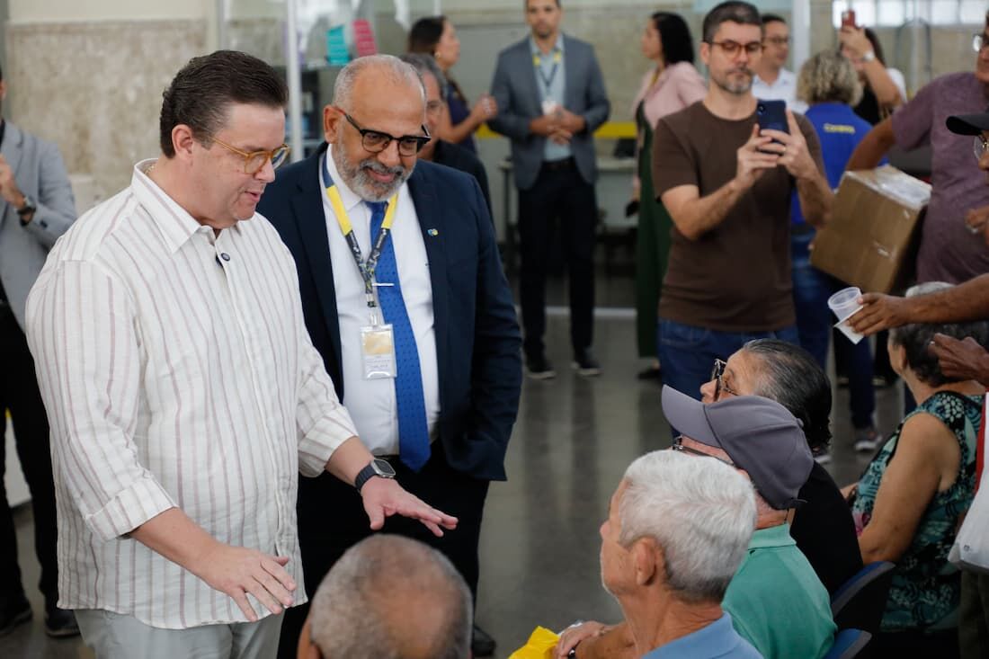 Visita do Ministro da Previdência, Wolney Queiroz, à agência Central dos Correios