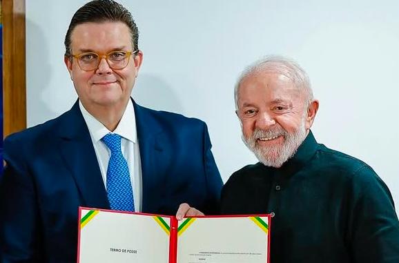 Wolney Queiroz é nomeado e empossado como ministro da Previdência pelo presidente Lula