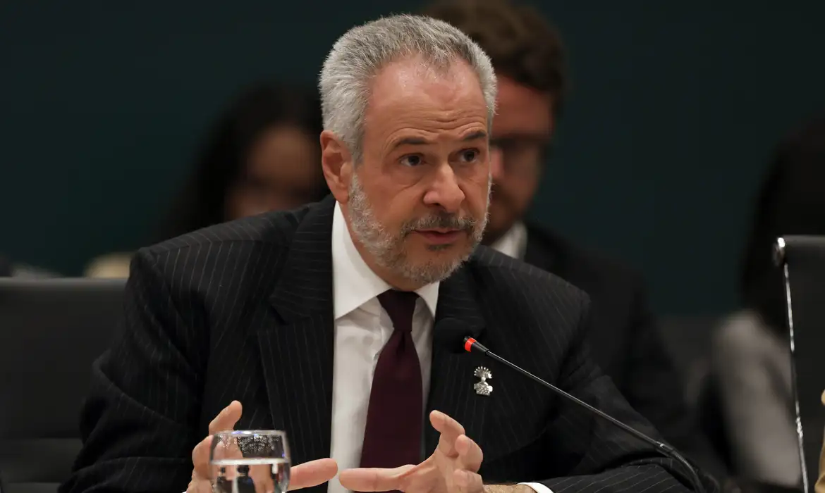 Embaixador André Corrêa do Lago