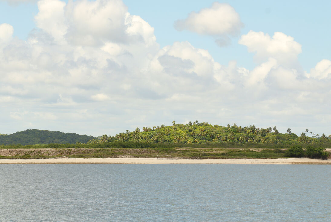 Naufrágio aconteceu nas proximidades da Ilha de Cocaia, em Suape