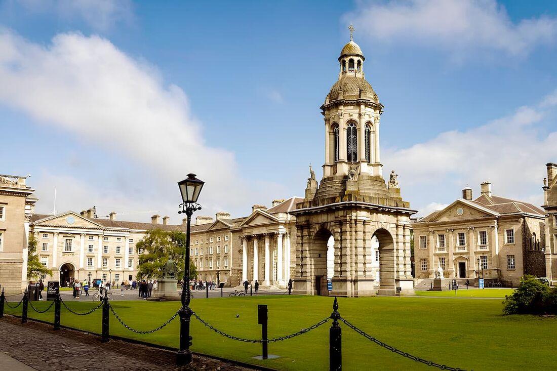 O Campanile no Trinity College Dublin