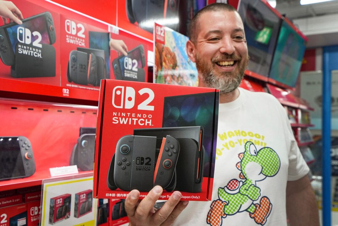 Gamers da Nintendo se apressam para comprar o tão aguardado Switch 2