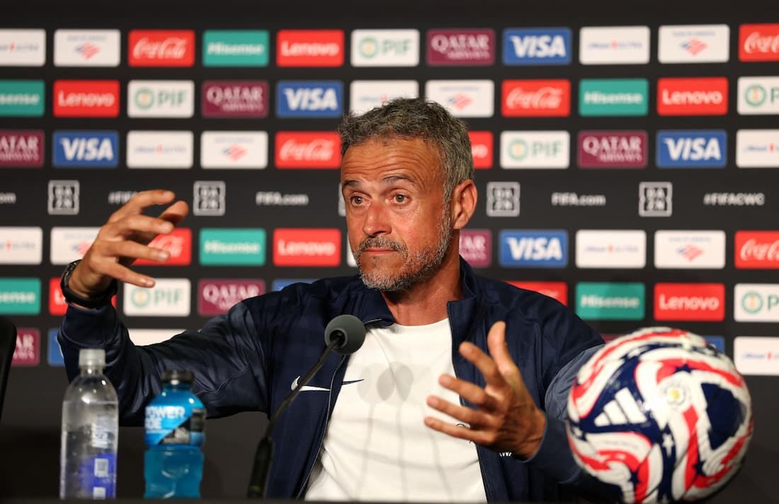Luis Enrique, treinador do PSG, contestou a expulsão de Lucas Hernandez nos acréscimos do segundo tempo