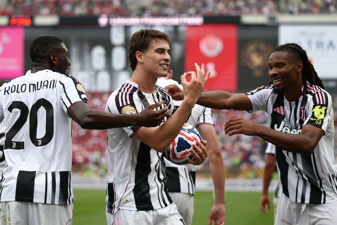 Juventus venceu Wydad Casablanca com três gols de Yildiz