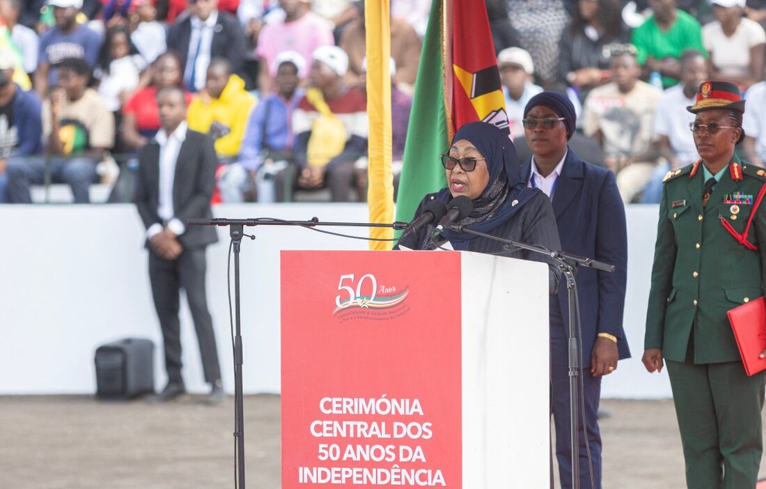 A presidente da Tanzânia, Samia Suluhu Hassan, confirmou as mortes no acidente