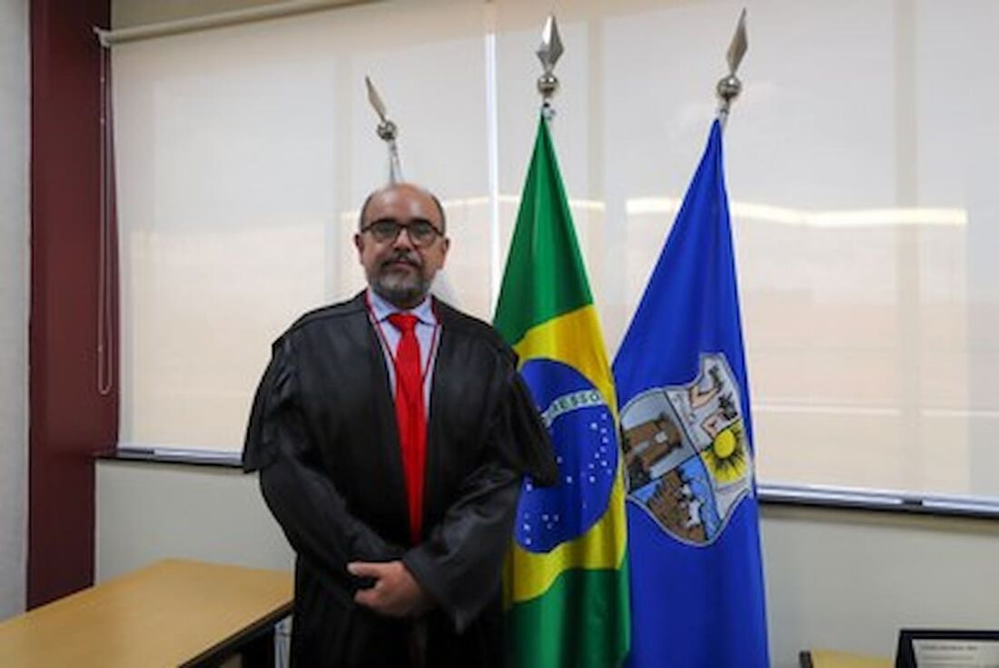 Desembargador Amílcar Roberto Bezerra Guimarães
