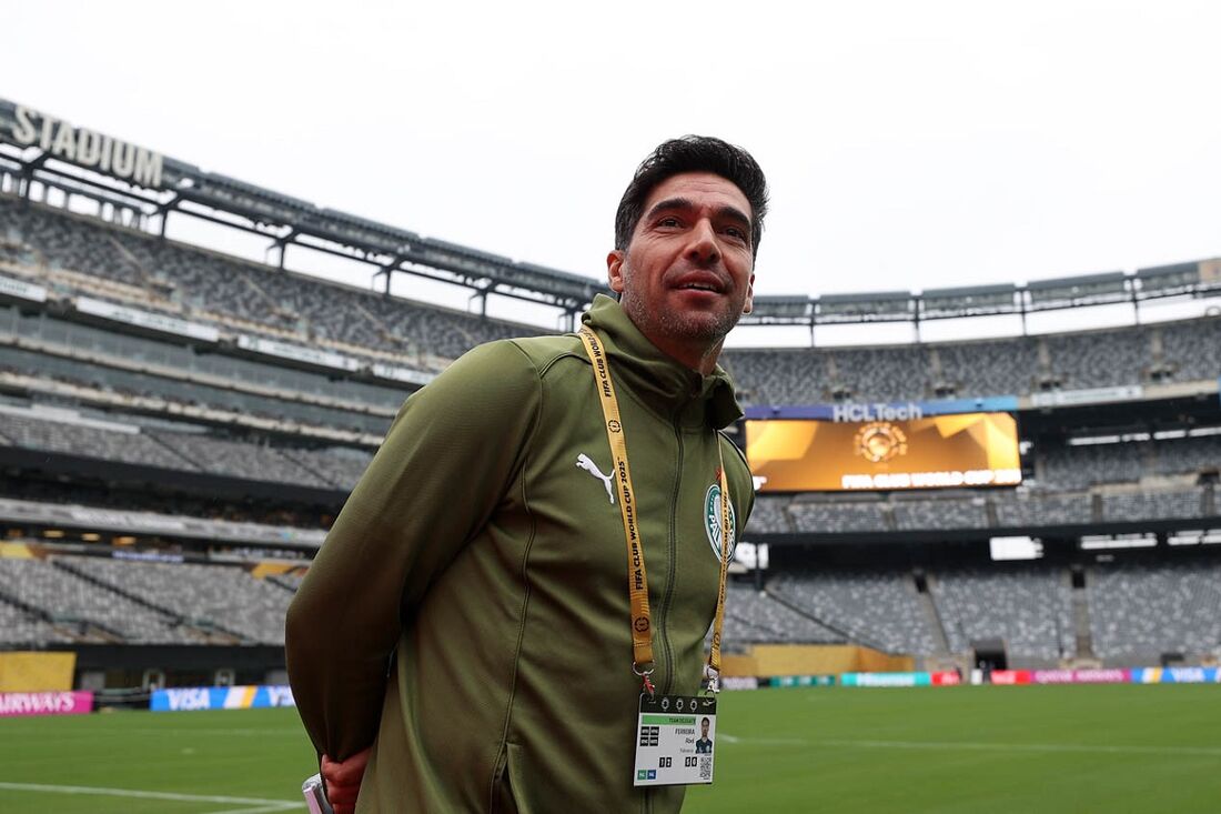 Abel Ferreira afirmou que pretende continuar no comando do Palmeiras