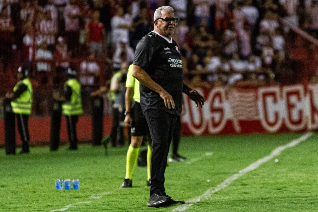 Hélio dos Anjos, técnico do Náutico