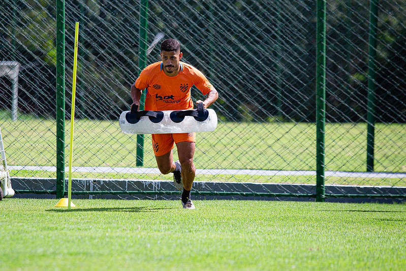 Hereda durante movimentação no CT do Sport